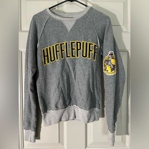Universal Studios Hufflepuff Sweater - The Wizarding World of Harry Potter- XS